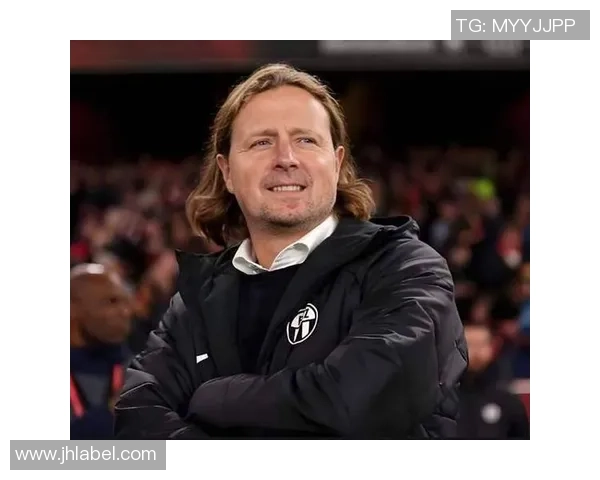 盘点那些价格亲民却实力出众的足球球星卡收藏推荐