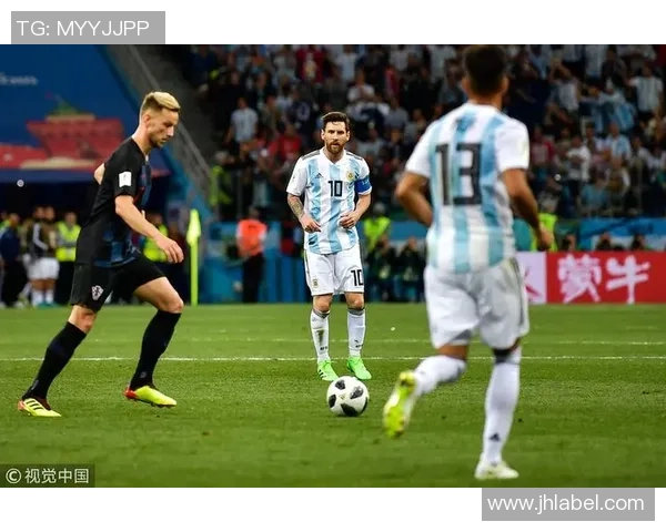 聚焦世界足球各大球队球星表现与荣耀时刻全景解析